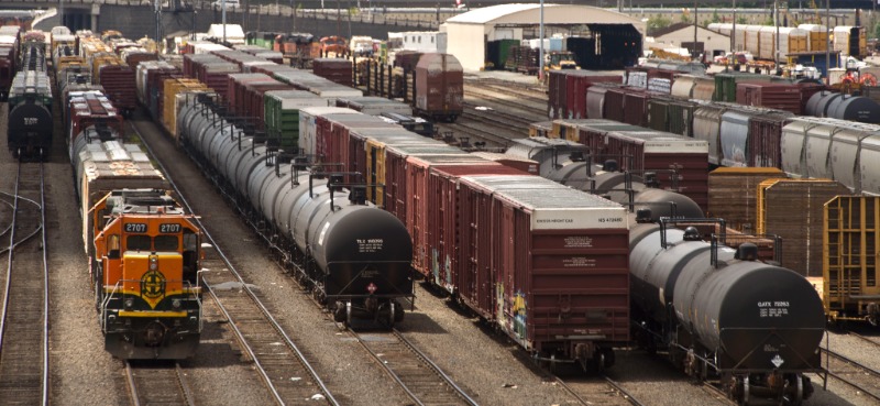 Ferroviários do Canadá fazem acordo para encerrar greve