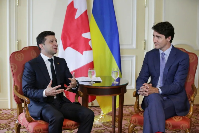 Sexta onda começa em Quebec e Trudeau se preocupa com Ucrânia