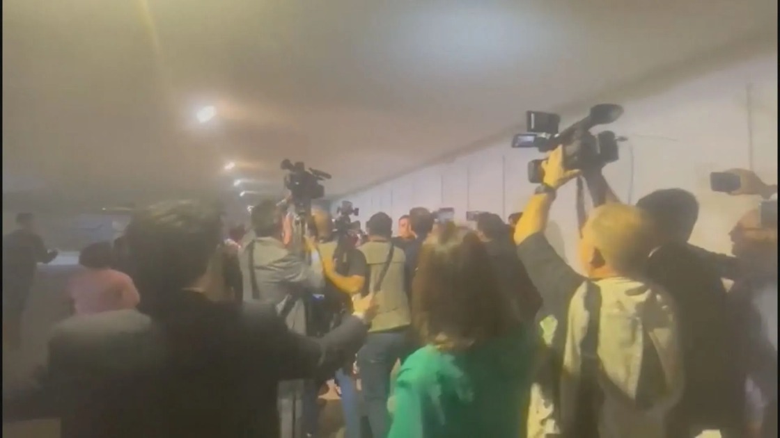 (Vídeos) Seguranças de Nicolás Maduro, presidente da Venezuela, agridem jornalistas em Brasília