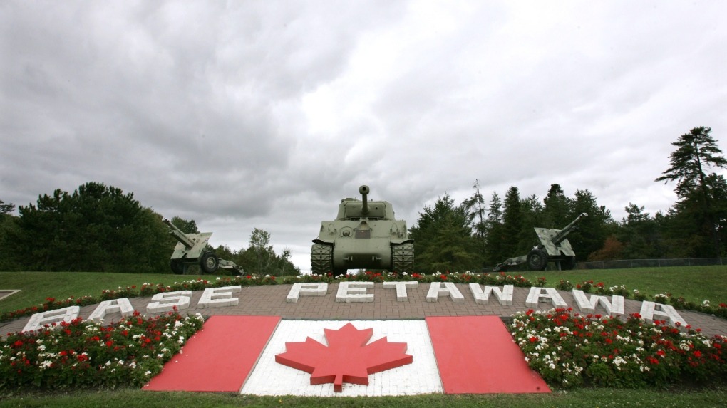 Dois militares da Força Aérea Canadense desaparecidos após queda de helicóptero no rio Ottawa