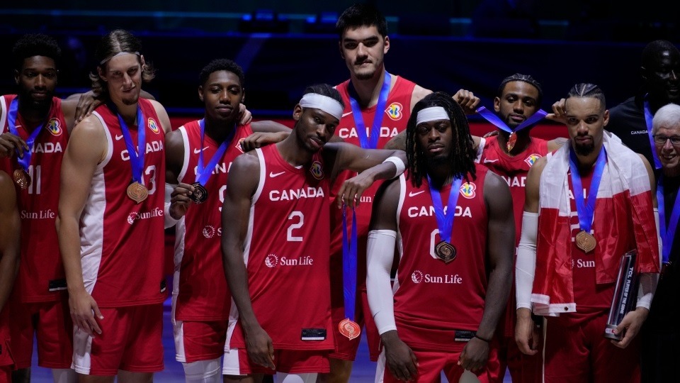 Canadá derrota os EUA na prorrogação e conquista o bronze na Copa do Mundo de basquete