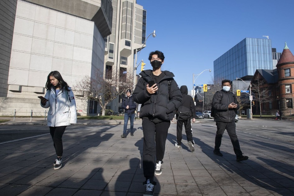 Canadá pode restringir estudantes internacionais em universidades e faculdades; entenda
