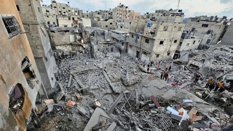Explosão em campo de refugiados de Gaza deixa 50 mortos; Israel admite ataque e diz ter matado líder do Hamas