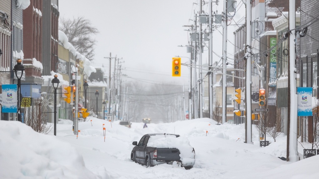 Tempestade chegando a Ontário e Quebec com chuva congelante tornando a neve mais pesada