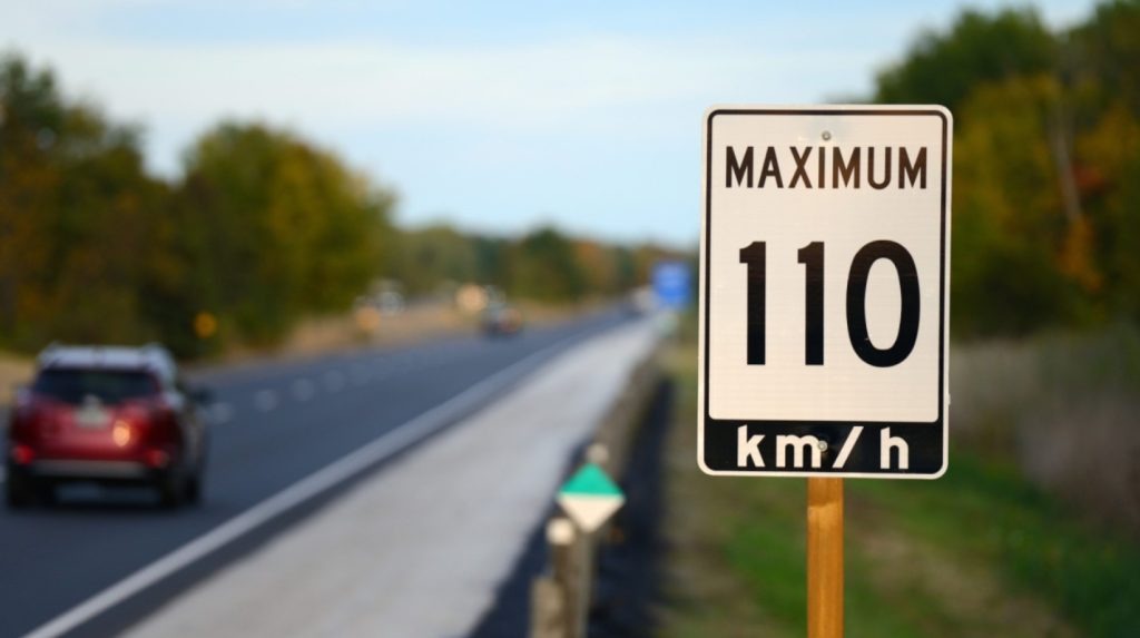 Limites de velocidade aumentam em algumas rodovias de Ontário