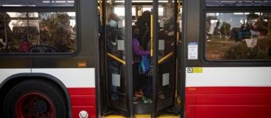 Os ônibus da TTC vão circular com janelas abertas.