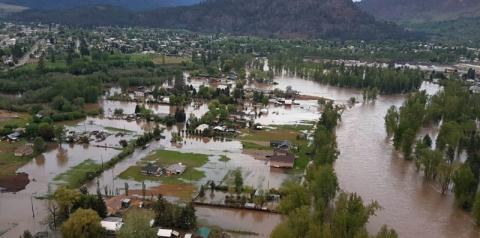 Oficiais da Colúmbia Britânica devem expor hoje novos dados sobre as enchentes na província