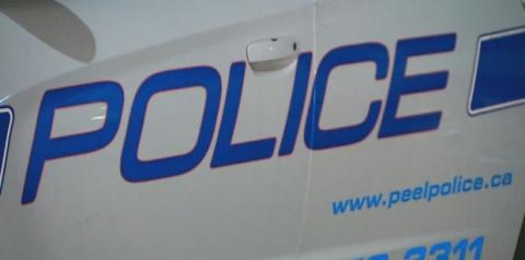 Mandado de prisão emitido para suspeito acusado de esfaquear homem no shopping Mississauga