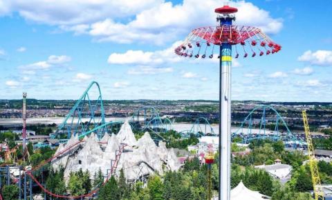 Grande parque de diversões reabre no Canadá após um ano